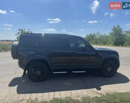 Черный Ленд Ровер Дефендер, объемом двигателя 2 л и пробегом 85 тыс. км за 54000 $, фото 7 на Automoto.ua
