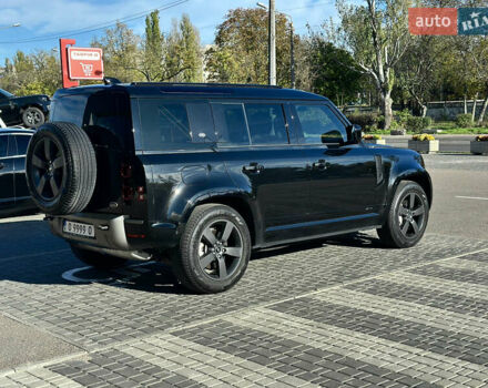 Чорний Ленд Ровер Дефендер, об'ємом двигуна 2 л та пробігом 47 тис. км за 75900 $, фото 4 на Automoto.ua