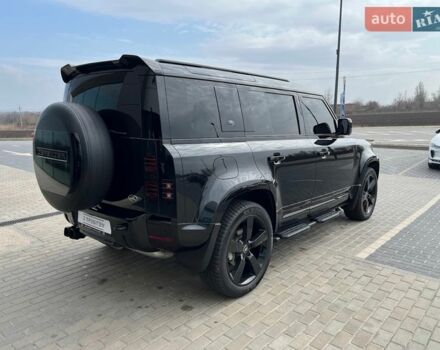Чорний Ленд Ровер Дефендер, об'ємом двигуна 3 л та пробігом 105 тис. км за 73900 $, фото 6 на Automoto.ua