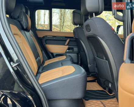 Чорний Ленд Ровер Дефендер, об'ємом двигуна 3 л та пробігом 72 тис. км за 83500 $, фото 39 на Automoto.ua