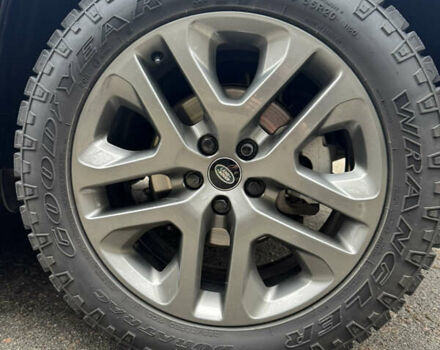 Черный Ленд Ровер Дефендер, объемом двигателя 3 л и пробегом 100 тыс. км за 65000 $, фото 5 на Automoto.ua