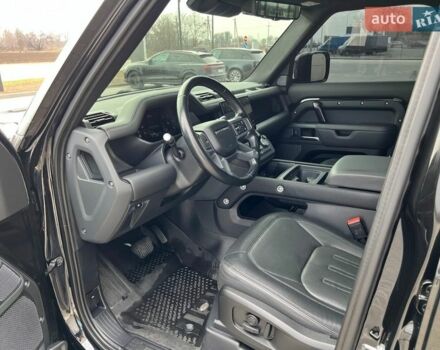 Чорний Ленд Ровер Дефендер, об'ємом двигуна 3 л та пробігом 105 тис. км за 73900 $, фото 8 на Automoto.ua