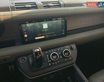 Чорний Ленд Ровер Дефендер, об'ємом двигуна 3 л та пробігом 99 тис. км за 59800 $, фото 28 на Automoto.ua