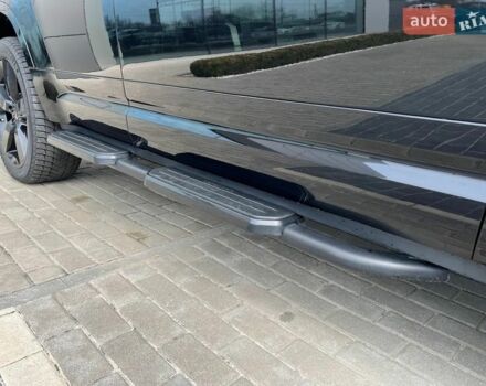 Чорний Ленд Ровер Дефендер, об'ємом двигуна 3 л та пробігом 105 тис. км за 73900 $, фото 38 на Automoto.ua