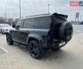 Чорний Ленд Ровер Дефендер, об'ємом двигуна 3 л та пробігом 105 тис. км за 73900 $, фото 4 на Automoto.ua