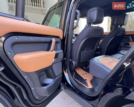 Чорний Ленд Ровер Дефендер, об'ємом двигуна 3 л та пробігом 72 тис. км за 83500 $, фото 30 на Automoto.ua