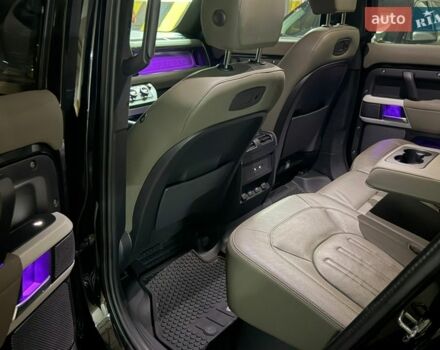 Чорний Ленд Ровер Дефендер, об'ємом двигуна 3 л та пробігом 99 тис. км за 59800 $, фото 48 на Automoto.ua