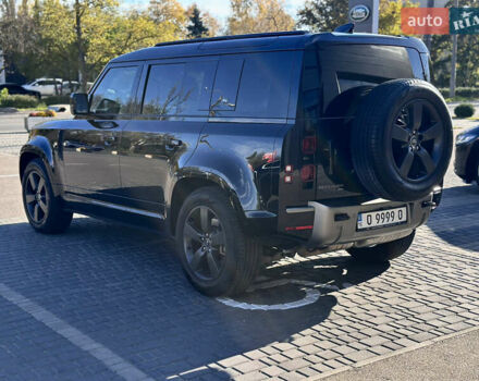 Чорний Ленд Ровер Дефендер, об'ємом двигуна 2 л та пробігом 47 тис. км за 75900 $, фото 6 на Automoto.ua