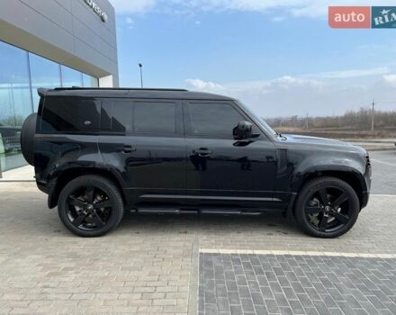 Чорний Ленд Ровер Дефендер, об'ємом двигуна 3 л та пробігом 105 тис. км за 73900 $, фото 7 на Automoto.ua