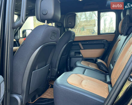 Чорний Ленд Ровер Дефендер, об'ємом двигуна 3 л та пробігом 72 тис. км за 83500 $, фото 29 на Automoto.ua