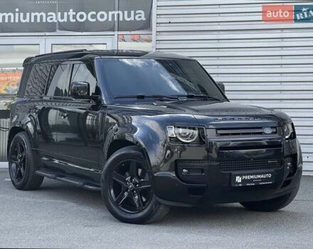 Чорний Ленд Ровер Дефендер, об'ємом двигуна 3 л та пробігом 113 тис. км за 66900 $, фото 2 на Automoto.ua
