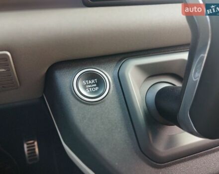 Чорний Ленд Ровер Дефендер, об'ємом двигуна 3 л та пробігом 99 тис. км за 59800 $, фото 30 на Automoto.ua