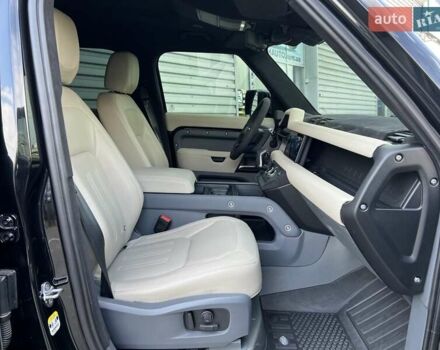 Черный Ленд Ровер Дефендер, объемом двигателя 3 л и пробегом 113 тыс. км за 66900 $, фото 25 на Automoto.ua