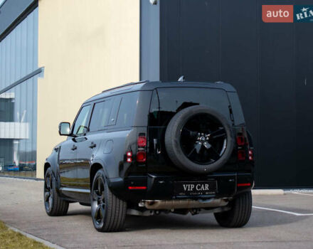 Черный Ленд Ровер Дефендер, объемом двигателя 3 л и пробегом 25 тыс. км за 99999 $, фото 4 на Automoto.ua