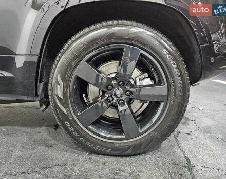 Черный Ленд Ровер Дефендер, объемом двигателя 3 л и пробегом 23 тыс. км за 99999 $, фото 49 на Automoto.ua