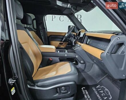 Черный Ленд Ровер Дефендер, объемом двигателя 3 л и пробегом 23 тыс. км за 99999 $, фото 20 на Automoto.ua