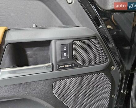 Черный Ленд Ровер Дефендер, объемом двигателя 3 л и пробегом 23 тыс. км за 99999 $, фото 31 на Automoto.ua