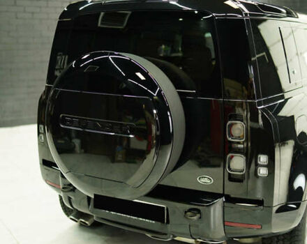 Ленд Ровер Дефендер 2022 у Києві на Automoto.ua Чорний Ленд Ровер Дефендер, об'ємом двигуна 5 л та пробігом 42 тис. км за 134900 $, фото 14 на Automoto.ua