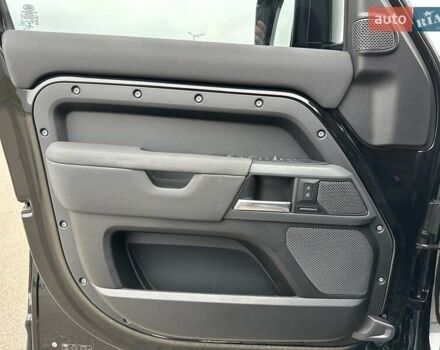 Черный Ленд Ровер Дефендер, объемом двигателя 3 л и пробегом 80 тыс. км за 84900 $, фото 11 на Automoto.ua