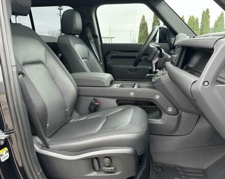 Черный Ленд Ровер Дефендер, объемом двигателя 3 л и пробегом 80 тыс. км за 84900 $, фото 30 на Automoto.ua