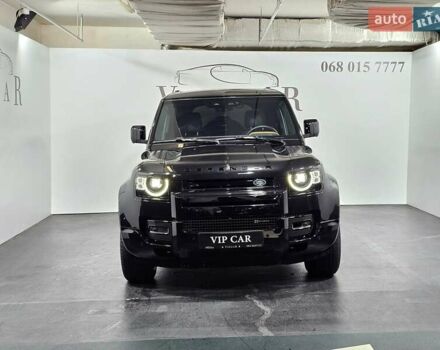 Черный Ленд Ровер Дефендер, объемом двигателя 3 л и пробегом 23 тыс. км за 99999 $, фото 2 на Automoto.ua