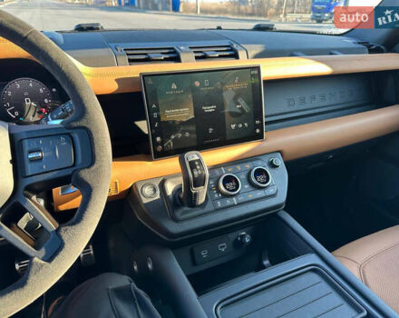 Черный Ленд Ровер Дефендер, объемом двигателя 5 л и пробегом 19 тыс. км за 138500 $, фото 22 на Automoto.ua