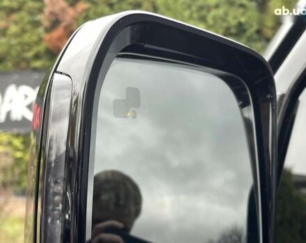 Чорний Ленд Ровер Дефендер, об'ємом двигуна 3 л та пробігом 6 тис. км за 89900 $, фото 14 на Automoto.ua