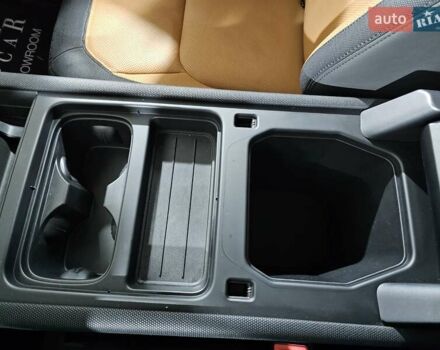 Черный Ленд Ровер Дефендер, объемом двигателя 3 л и пробегом 23 тыс. км за 99999 $, фото 32 на Automoto.ua