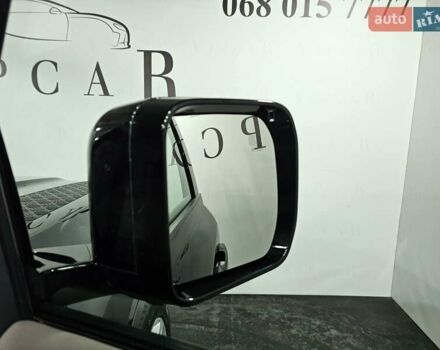 Черный Ленд Ровер Дефендер, объемом двигателя 3 л и пробегом 90 тыс. км за 72999 $, фото 17 на Automoto.ua