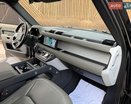 Черный Ленд Ровер Дефендер, объемом двигателя 3 л и пробегом 72 тыс. км за 75999 $, фото 97 на Automoto.ua