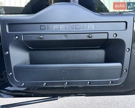 Ленд Ровер Дефендер 2022 в Киеве на Automoto.ua Черный Ленд Ровер Дефендер, объемом двигателя 3 л и пробегом 135 тыс. км за 70000 $, фото 32 на Automoto.ua
