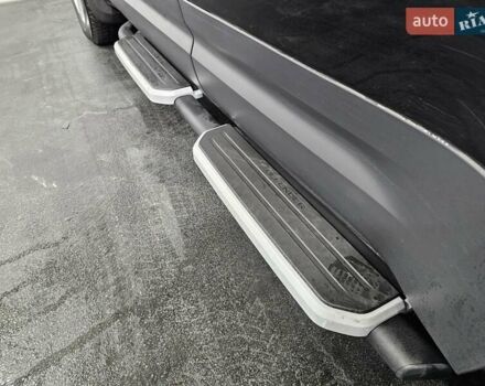 Черный Ленд Ровер Дефендер, объемом двигателя 3 л и пробегом 90 тыс. км за 72999 $, фото 19 на Automoto.ua