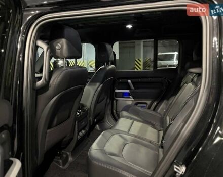 Черный Ленд Ровер Дефендер, объемом двигателя 3 л и пробегом 39 тыс. км за 82900 $, фото 18 на Automoto.ua