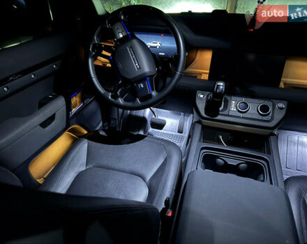 Черный Ленд Ровер Дефендер, объемом двигателя 3 л и пробегом 86 тыс. км за 81000 $, фото 45 на Automoto.ua