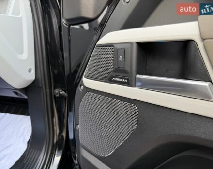 Черный Ленд Ровер Дефендер, объемом двигателя 3 л и пробегом 72 тыс. км за 75999 $, фото 95 на Automoto.ua