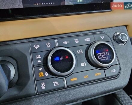 Черный Ленд Ровер Дефендер, объемом двигателя 3 л и пробегом 23 тыс. км за 99999 $, фото 35 на Automoto.ua