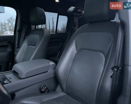 Черный Ленд Ровер Дефендер, объемом двигателя 3 л и пробегом 80 тыс. км за 84900 $, фото 30 на Automoto.ua