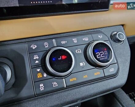 Черный Ленд Ровер Дефендер, объемом двигателя 3 л и пробегом 23 тыс. км за 99999 $, фото 36 на Automoto.ua