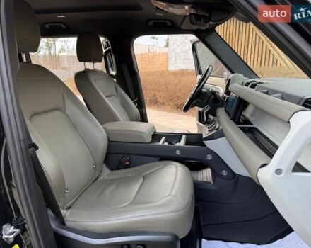 Черный Ленд Ровер Дефендер, объемом двигателя 3 л и пробегом 72 тыс. км за 75999 $, фото 102 на Automoto.ua