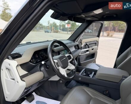 Черный Ленд Ровер Дефендер, объемом двигателя 3 л и пробегом 72 тыс. км за 75999 $, фото 119 на Automoto.ua