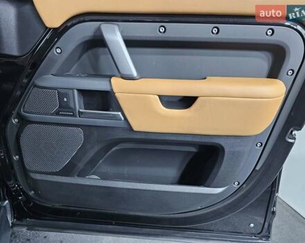 Черный Ленд Ровер Дефендер, объемом двигателя 3 л и пробегом 23 тыс. км за 99999 $, фото 23 на Automoto.ua