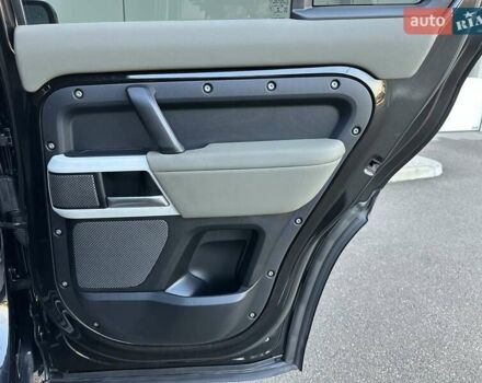 Ленд Ровер Дефендер 2022 в Киеве на Automoto.ua Черный Ленд Ровер Дефендер, объемом двигателя 3 л и пробегом 135 тыс. км за 70000 $, фото 26 на Automoto.ua