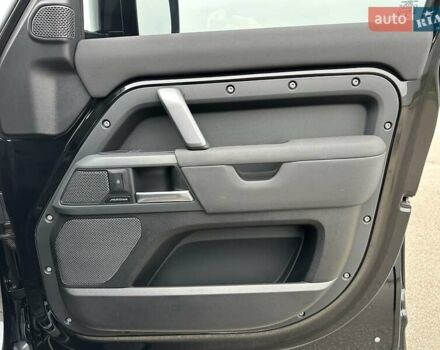 Черный Ленд Ровер Дефендер, объемом двигателя 3 л и пробегом 80 тыс. км за 84900 $, фото 29 на Automoto.ua