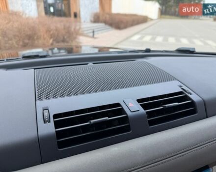 Черный Ленд Ровер Дефендер, объемом двигателя 3 л и пробегом 72 тыс. км за 75999 $, фото 147 на Automoto.ua