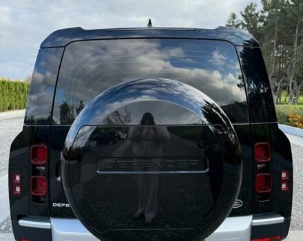 Черный Ленд Ровер Дефендер, объемом двигателя 3 л и пробегом 70 тыс. км за 75000 $, фото 3 на Automoto.ua