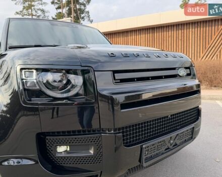 Черный Ленд Ровер Дефендер, объемом двигателя 3 л и пробегом 72 тыс. км за 75999 $, фото 5 на Automoto.ua