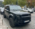 Черный Ленд Ровер Дефендер, объемом двигателя 5 л и пробегом 19 тыс. км за 138500 $, фото 4 на Automoto.ua