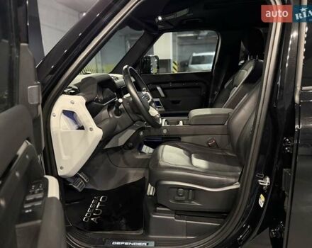 Черный Ленд Ровер Дефендер, объемом двигателя 3 л и пробегом 39 тыс. км за 82900 $, фото 15 на Automoto.ua