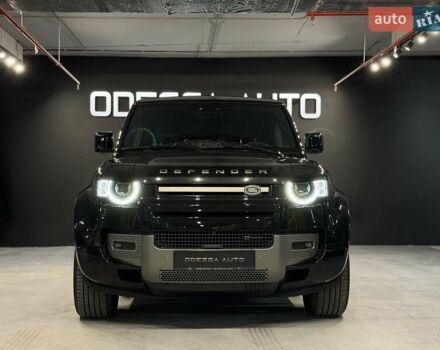 Черный Ленд Ровер Дефендер, объемом двигателя 3 л и пробегом 39 тыс. км за 82900 $, фото 2 на Automoto.ua