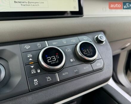 Черный Ленд Ровер Дефендер, объемом двигателя 3 л и пробегом 72 тыс. км за 71999 $, фото 153 на Automoto.ua